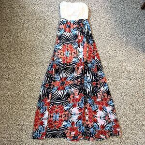 Love Chesley Strapless Maxi Dress Size S Lace Keyhole Back Floral Tropical Luau